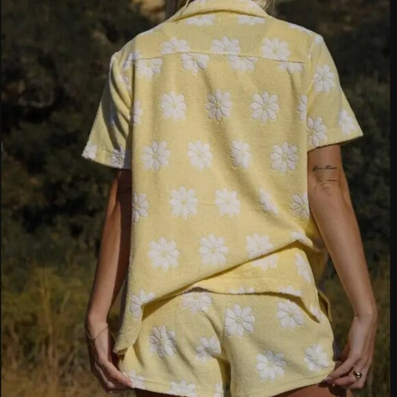 Yllw the Label Salty Terry Three-Piece Set in Oops-A-Daisy Print - Picture 2 of 9